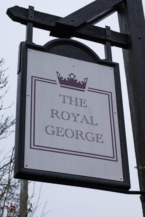 Royal George Hotel Great Easton  Kültér fotó